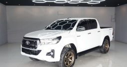 REVO PRE 2019 2.4E AT DOUBLE CAB WHITE  568