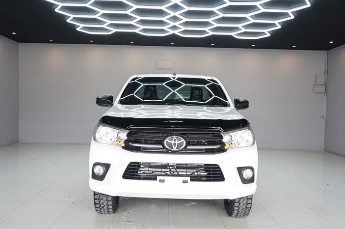 REVO 2WD 2019 2.4J MT STANDARD WHITE  5987 full
