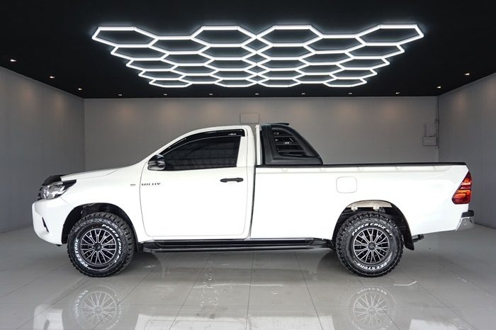 REVO 2WD 2019 2.4J MT STANDARD WHITE  5987 full