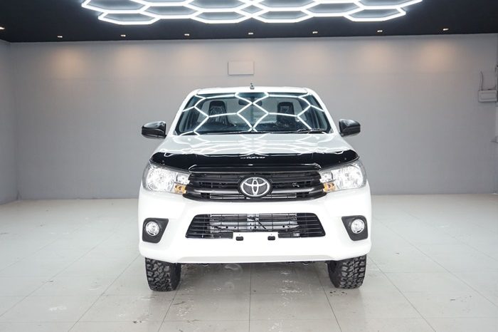 REVO 2WD 2019 2.4J MT STANDARD WHITE  7043 full