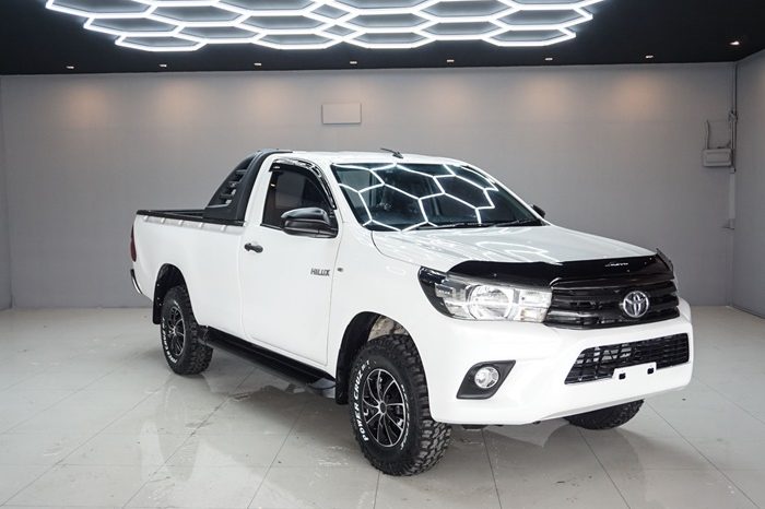 REVO 2WD 2019 2.4J MT STANDARD WHITE  7043 full