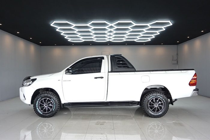 REVO 2WD 2019 2.4J MT STANDARD WHITE  7043 full