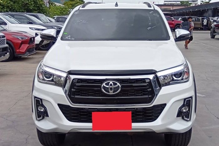 REVO PRE 2018 2.8G AT DOUBLE CAB WHITE  5891 full