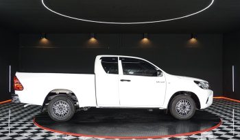 REVO 2WD 2017 2.4J MT SMART CAB WHITE  4338 full