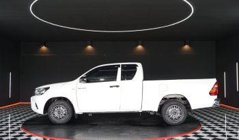 REVO 2WD 2017 2.4J MT SMART CAB WHITE  4338 full