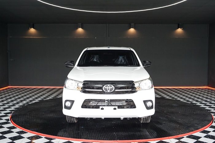 REVO 2WD 2017 2.4J MT SMART CAB WHITE  4338 full