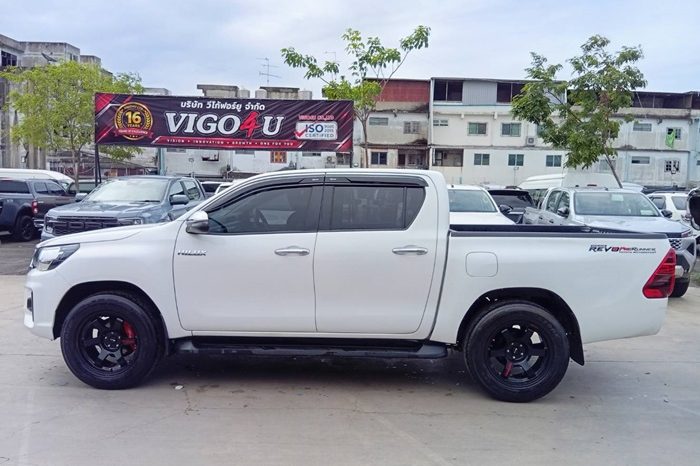 REVO 2WD 2020 2.4 J AT DOUBLE CAB WHITE 4255 full