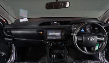 REVO 2WD 2022 2.4 ENTRY AT DOUBLE CAB SILVER  5548 full