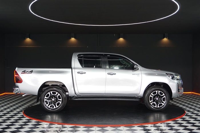 REVO 4WD 2021 2.8 HIGHT AT DOUBLE CAB SILVER  1621 full