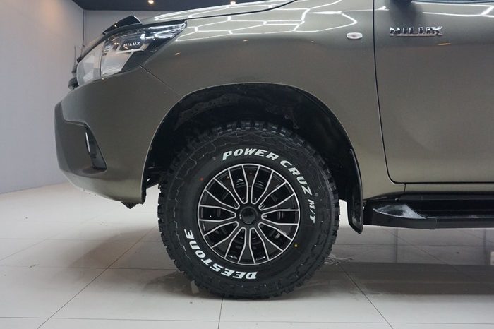 REVO 2WD 2018 2.4J MT STANDARD BRONZE  4079 full