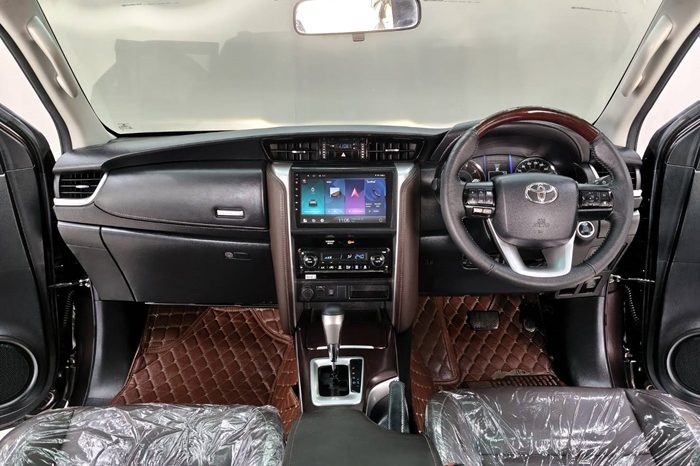 TOYOTA 2WD 2018 2.4V AT FORTUNER BROWN  4751 full