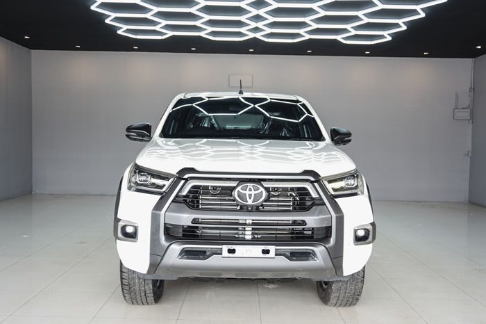 ROCCO 4WD 2022 2.8 HIGHT AT SMART CAB WHITE  9477 full