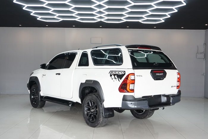 ROCCO 4WD 2022 2.8 HIGHT AT SMART CAB WHITE  9477 full