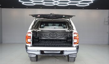 ROCCO 4WD 2022 2.8 HIGHT AT SMART CAB WHITE  9477 full