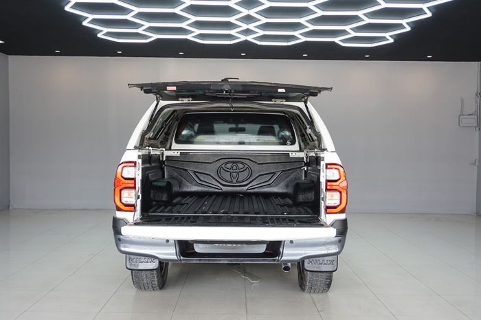 ROCCO 4WD 2022 2.8 HIGHT AT SMART CAB WHITE  9477 full