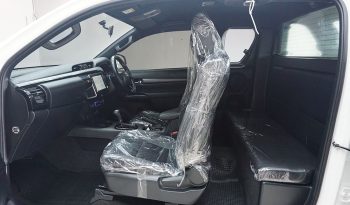 ROCCO 4WD 2022 2.8 HIGHT AT SMART CAB WHITE  9477 full