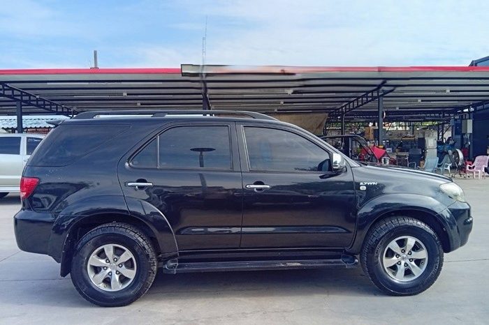 TOYOTA 4WD 2007 2.7V AT FORTUNER BLACK  3783 full