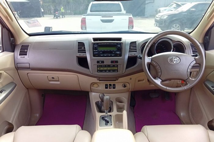 TOYOTA 4WD 2007 2.7V AT FORTUNER BLACK  3783 full