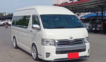 TOYOTA 2WD 2019 3.0 MT COMMUTER WHITE 213 full