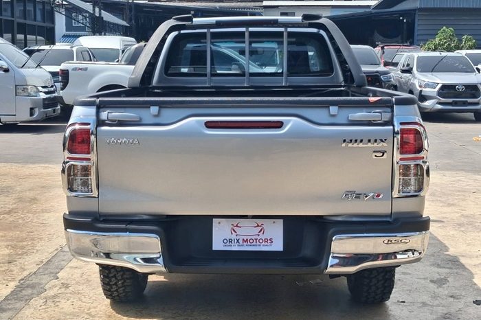 REVO 2WD 2018 2.4J MT STANDARD SILVER  1622 full
