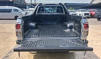 REVO 2WD 2018 2.4J MT STANDARD SILVER  1622 full