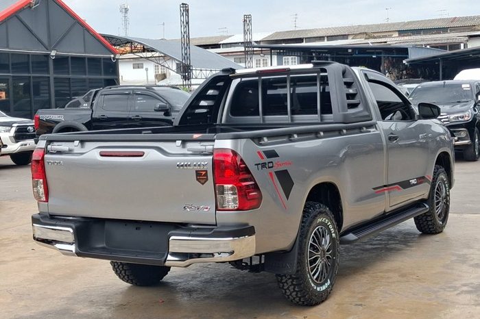 REVO 2WD 2018 2.4J MT STANDARD SILVER  6870 full