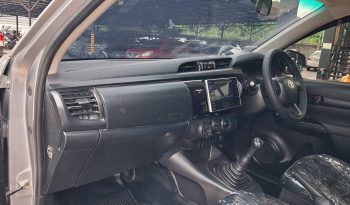 REVO 2WD 2018 2.4J MT STANDARD SILVER  6870 full