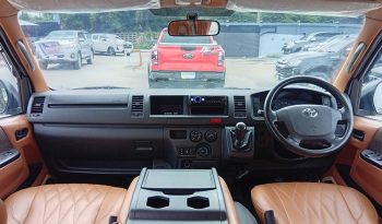 TOYOTA 2WD 2017 3.0 MT COMMUTER SILVER 8039 full