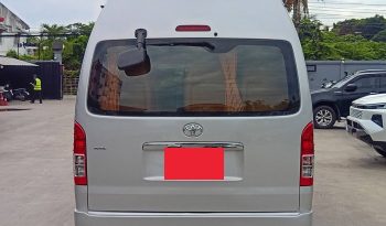 TOYOTA 2WD 2017 3.0 MT COMMUTER SILVER 8039 full