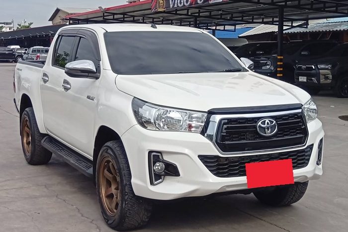 REVO PRE 2019 2.4E AT DOUBLE CAB WHITE  568 full