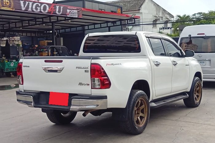 REVO PRE 2019 2.4E AT DOUBLE CAB WHITE  568 full