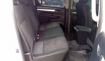 REVO PRE 2019 2.4E AT DOUBLE CAB WHITE  568 full