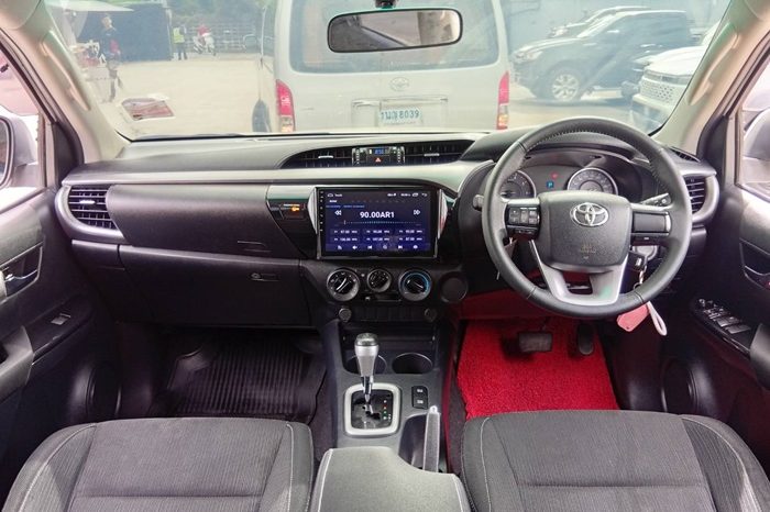 REVO PRE 2019 2.4E AT DOUBLE CAB WHITE  568 full
