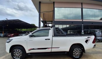 REVO 2WD 2018 2.4J MT STANDARD WHITE  8114 full