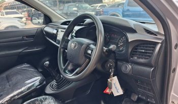 REVO 2WD 2018 2.4J MT STANDARD SILVER  9531 full