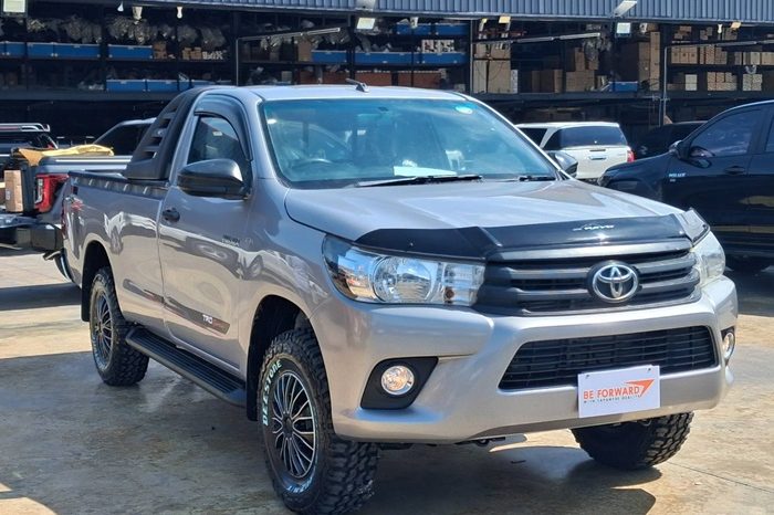 REVO 2WD 2018 2.4J MT STANDARD SILVER  9531 full