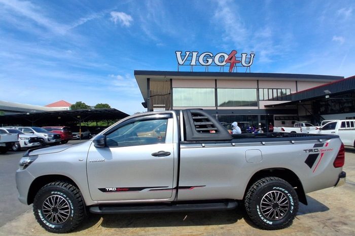 REVO 2WD 2018 2.4J MT STANDARD SILVER  9531 full