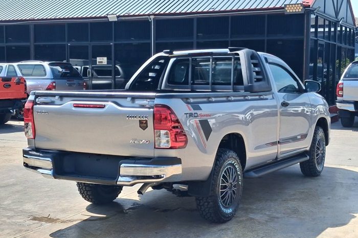 REVO 2WD 2018 2.4J MT STANDARD SILVER  9531 full