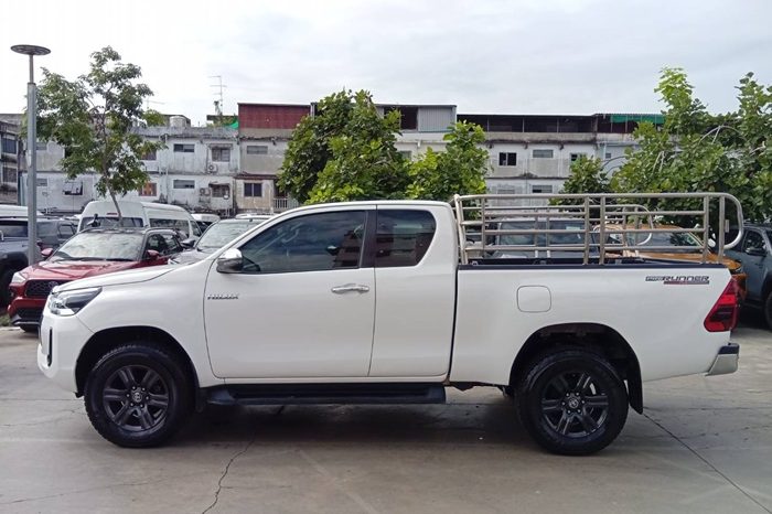 REVO PRE 2022 2.4 MID AT SAMRT CAB WHITE  2162 full