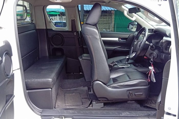 REVO PRE 2022 2.4 MID AT SAMRT CAB WHITE  2162 full