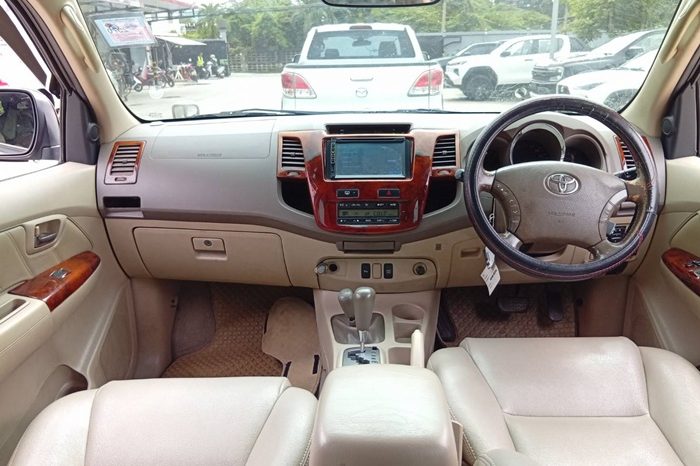 TOYOTA 4WD 2005 2.7V AT FORTUNER BROWN  1211 full