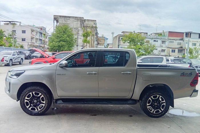 REVO 4WD 2021 2.4 MID MT DOUBLE CAB SILVER  7900 full
