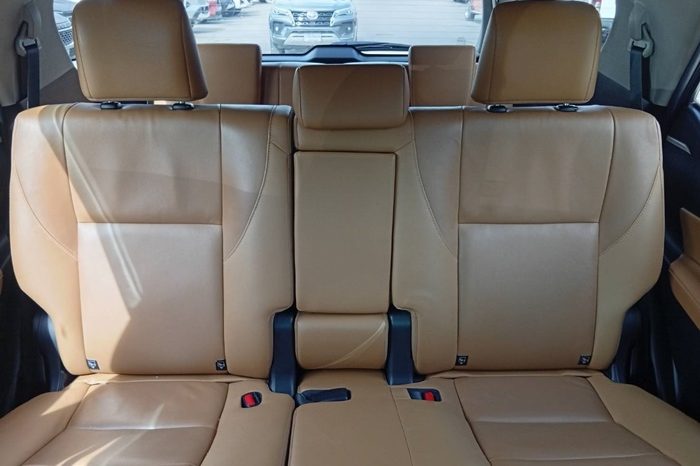 TOYOTA 4WD 2019 2.8V AT FORTUNER SILVER  3973 full