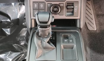 TRAVO OVERLAND PLUS 4WD 2026 2.8 AT DOUBLE CAB GREY  22063 full