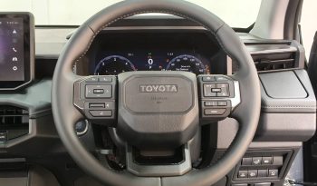 TRAVO OVERLAND PLUS 4WD 2026 2.8 AT DOUBLE CAB GREY  22063 full