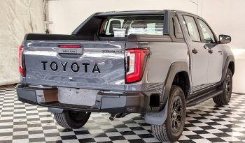 TRAVO OVERLAND PLUS 4WD 2026 2.8 AT DOUBLE CAB GREY  22063 full