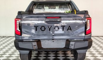 TRAVO OVERLAND PLUS 4WD 2026 2.8 AT DOUBLE CAB GREY  22063 full