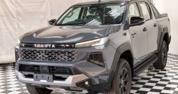 TRAVO OVERLAND PLUS 4WD 2026 2.8 AT DOUBLE CAB GREY  22063