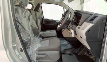 TOYOTA 2026 2WD 2.8 AT COMMUTER SILVER 45729 full