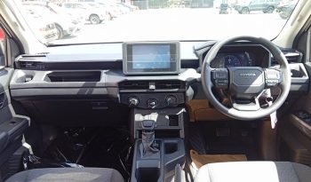 TRAVO SMART PRE 2026 2.8 AT DOUBLE CAB WHITE  800648 full